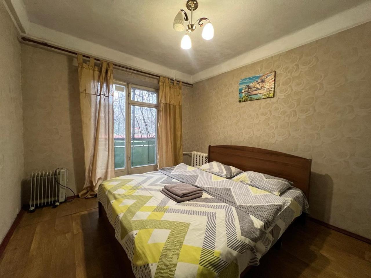 Квартира Эконом-Класса Возле Метро Левобережная Kiev Luaran gambar