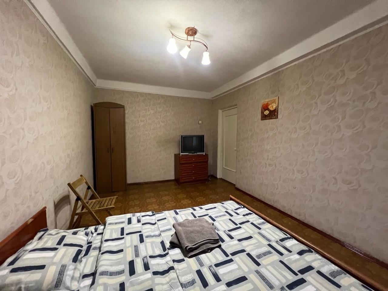 Квартира Эконом-Класса Возле Метро Левобережная Kiev Luaran gambar