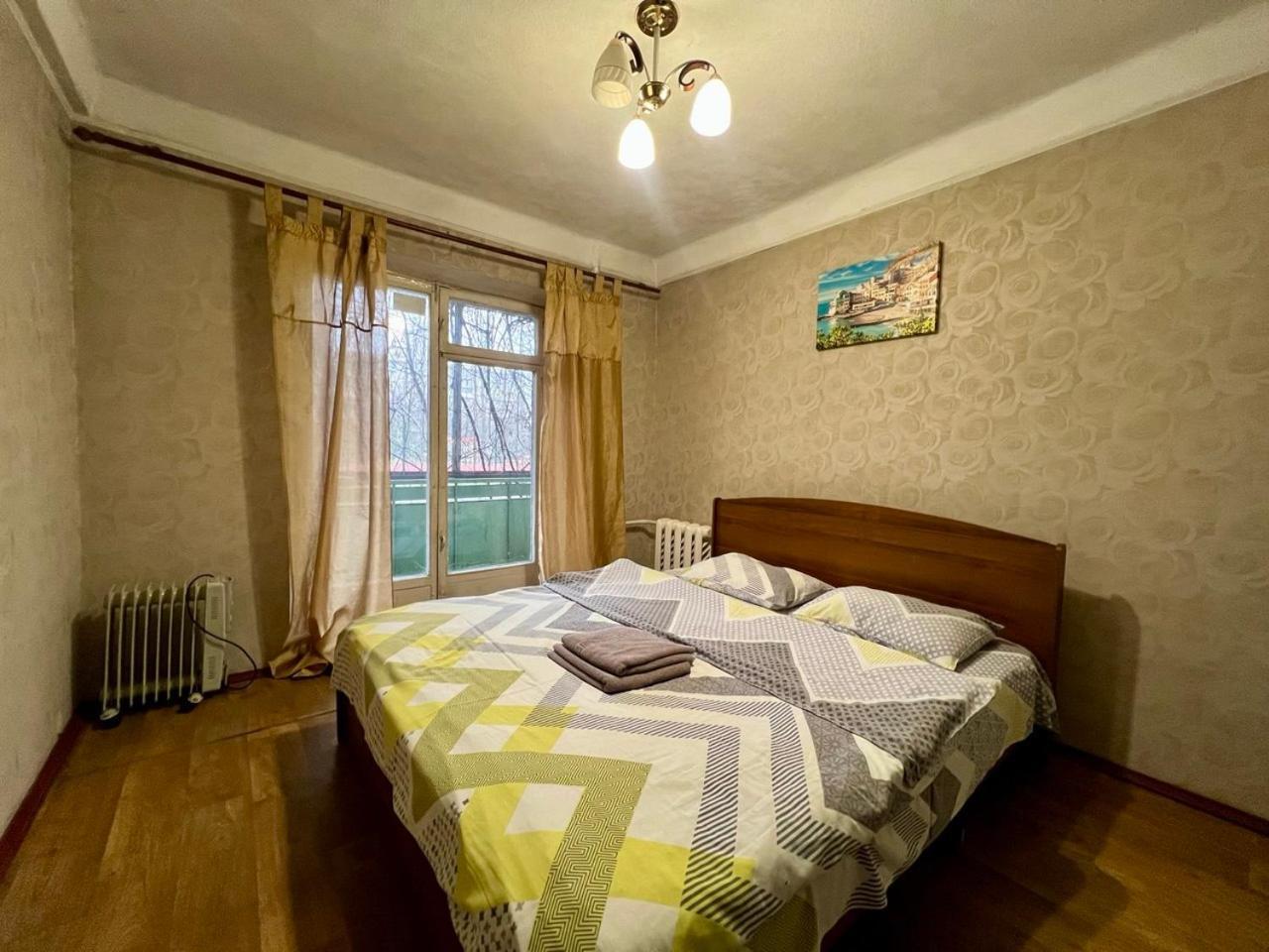 Квартира Эконом-Класса Возле Метро Левобережная Kiev Luaran gambar