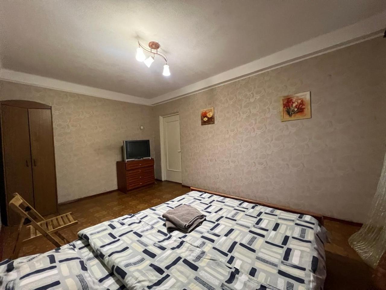 Квартира Эконом-Класса Возле Метро Левобережная Kiev Luaran gambar