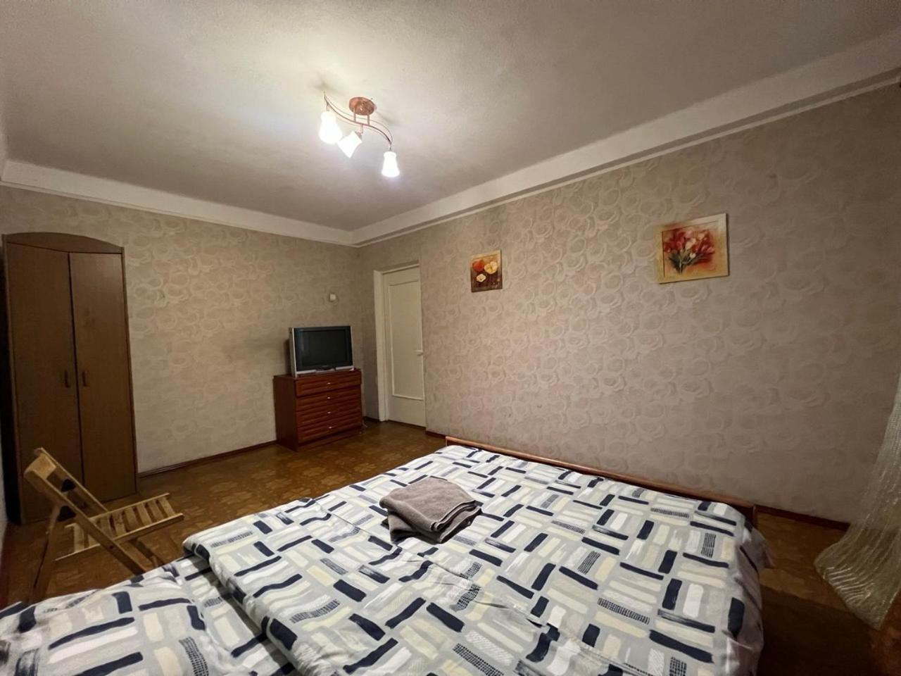 Квартира Эконом-Класса Возле Метро Левобережная Kiev Luaran gambar