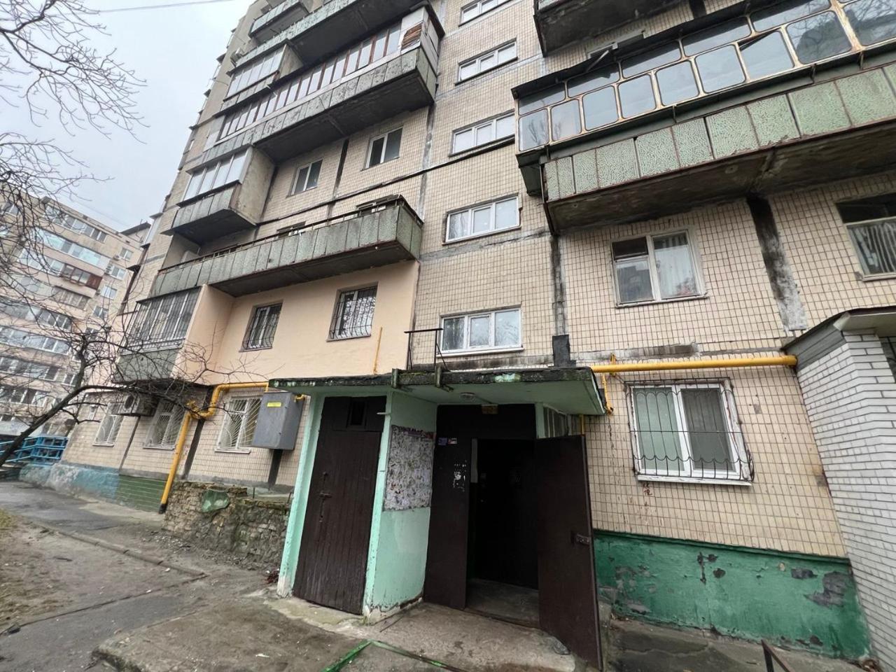 Квартира Эконом-Класса Возле Метро Левобережная Kiev Luaran gambar